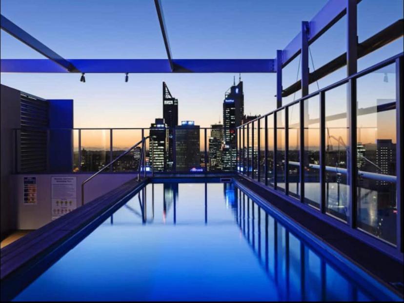 In The City Perth 1B1B Pool And Nice View Экстерьер фото